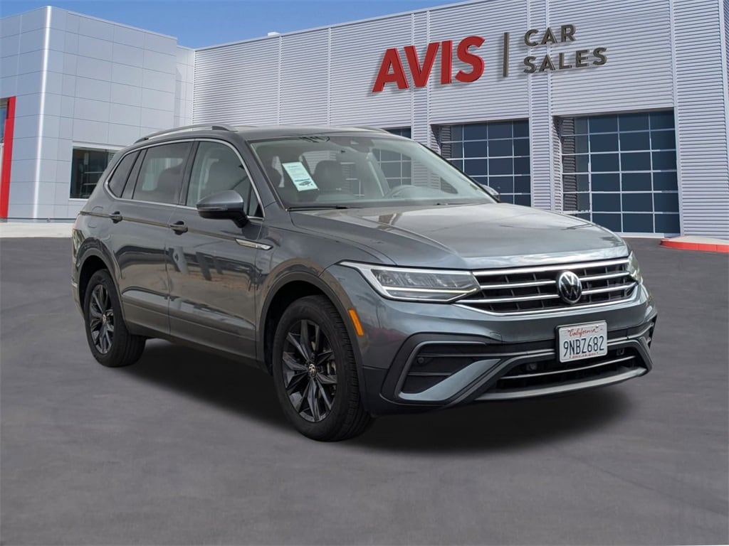 2024 Volkswagen Tiguan SE Wolfsburg Edition photo 2