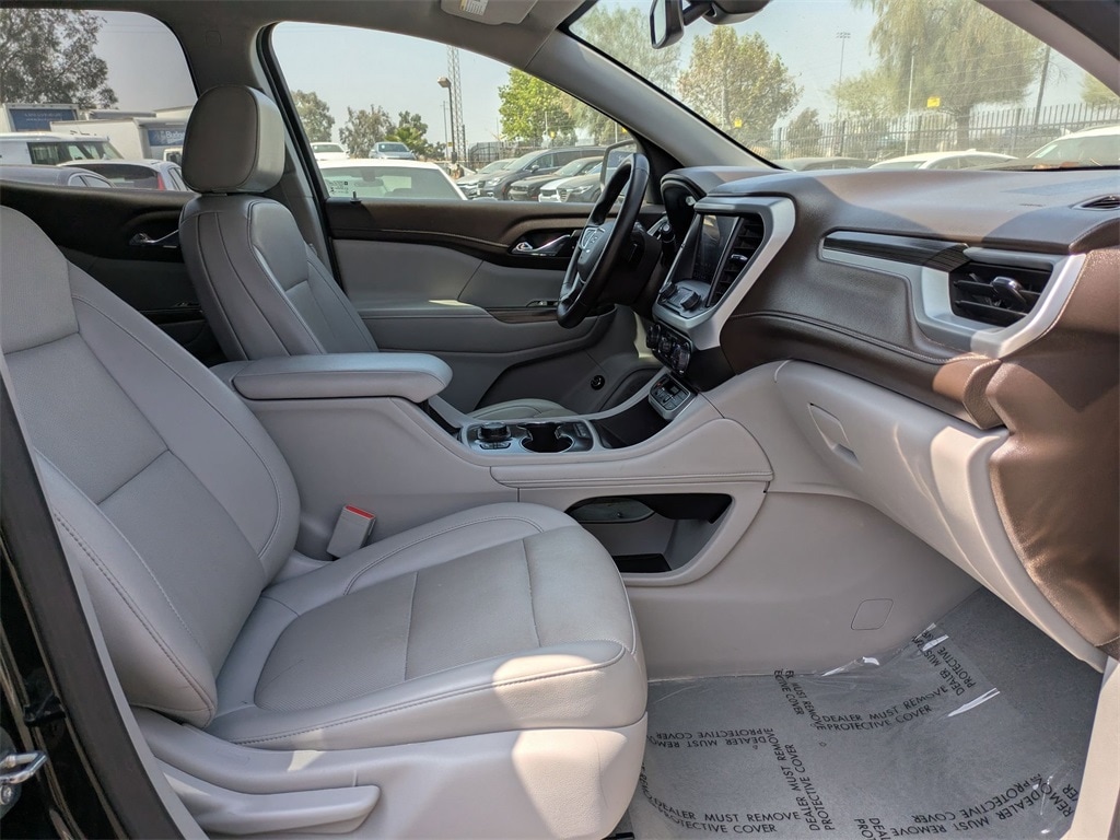Thumbnail: 2023 GMC Acadia - 32