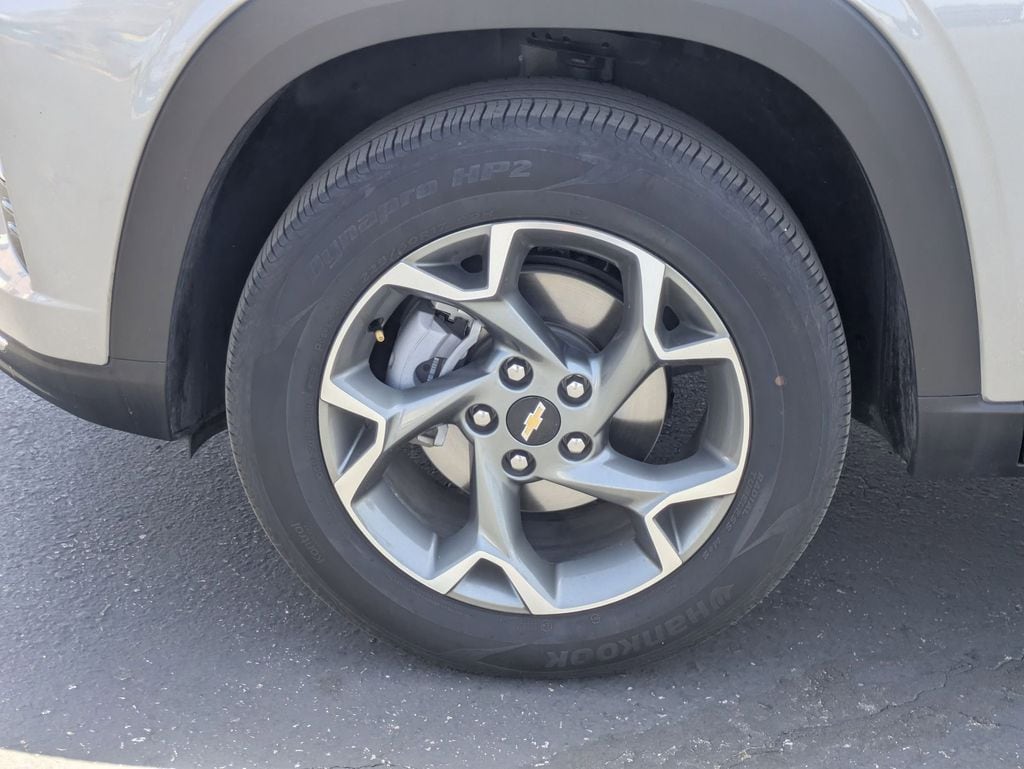 Thumbnail: 2025 Chevrolet Trax - 13