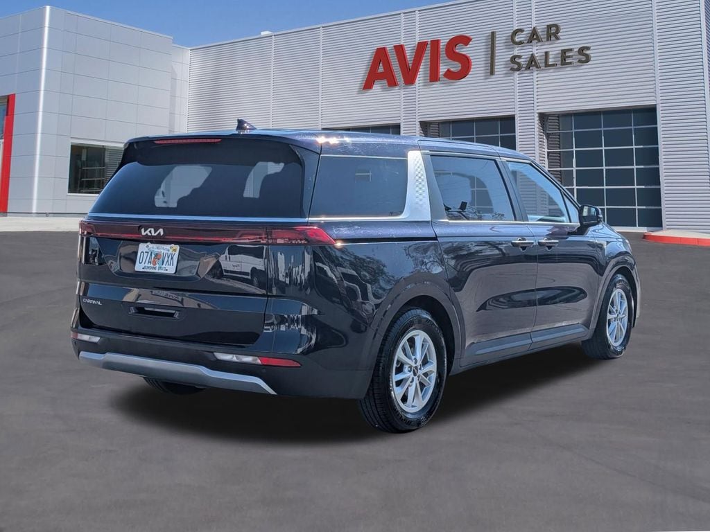 Thumbnail: 2024 Kia Carnival - 6