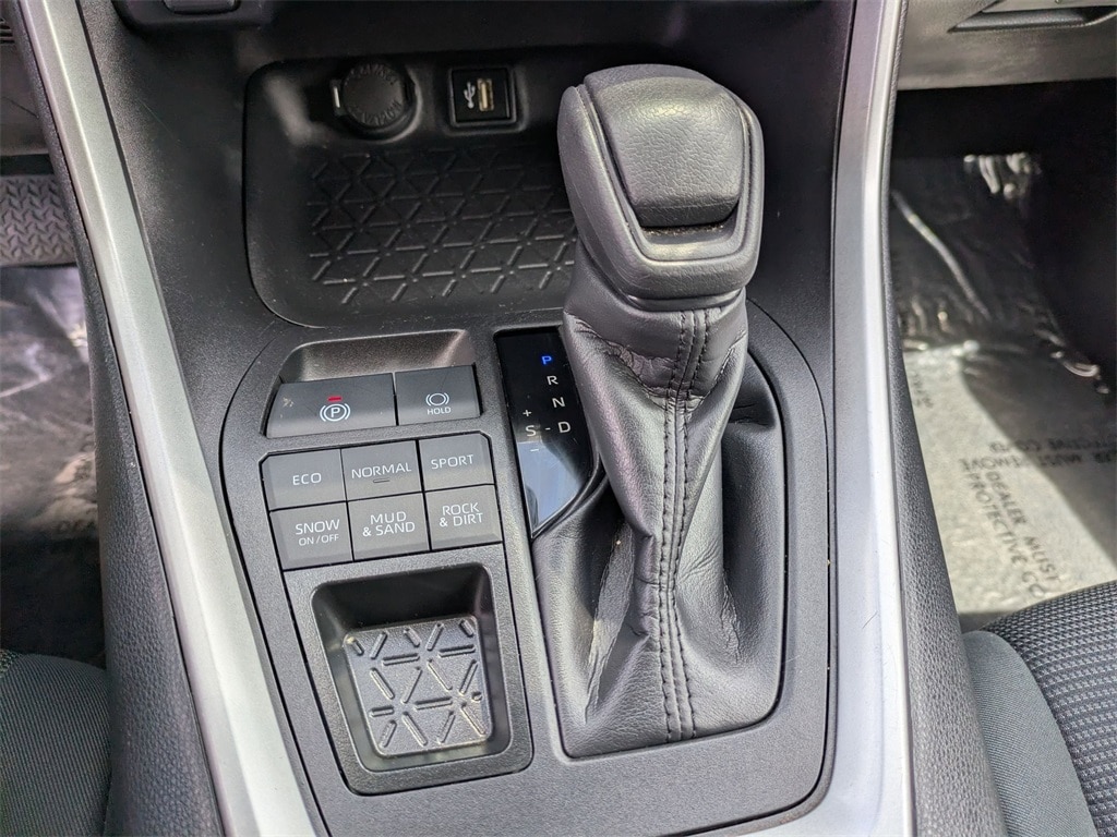 Thumbnail: 2024 Toyota RAV4 - 24