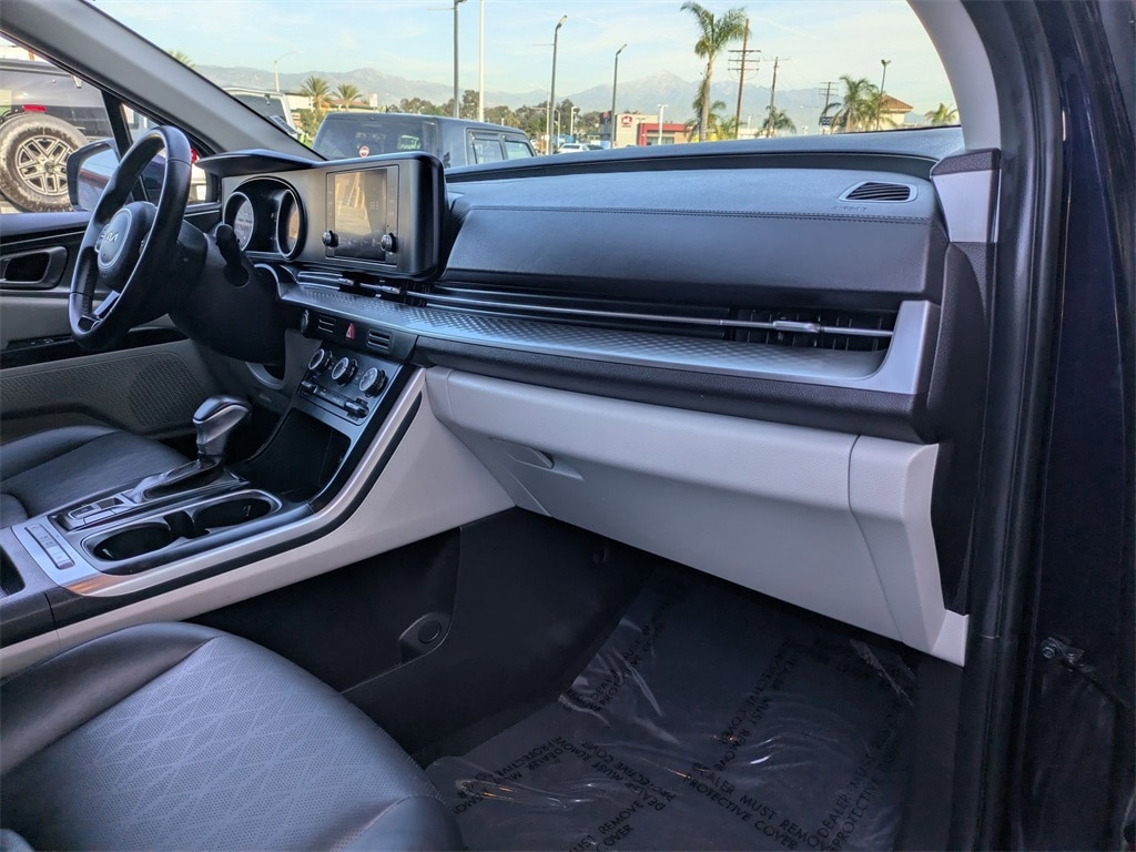 Thumbnail: 2024 Kia Carnival - 33