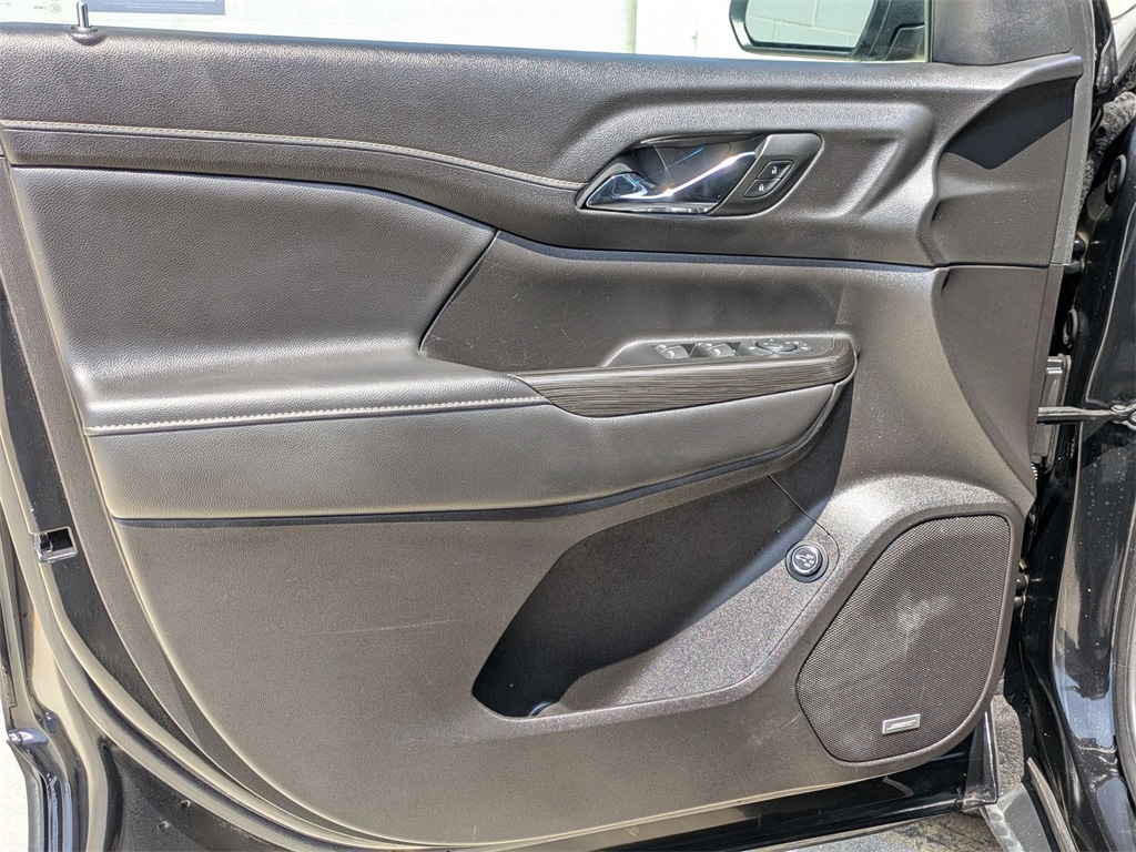 Thumbnail: 2023 GMC Acadia - 11