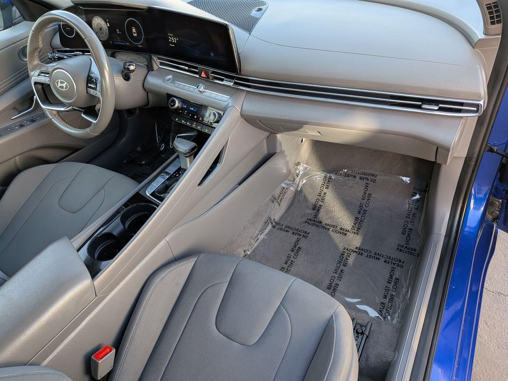 Thumbnail: 2025 Hyundai Elantra - 31