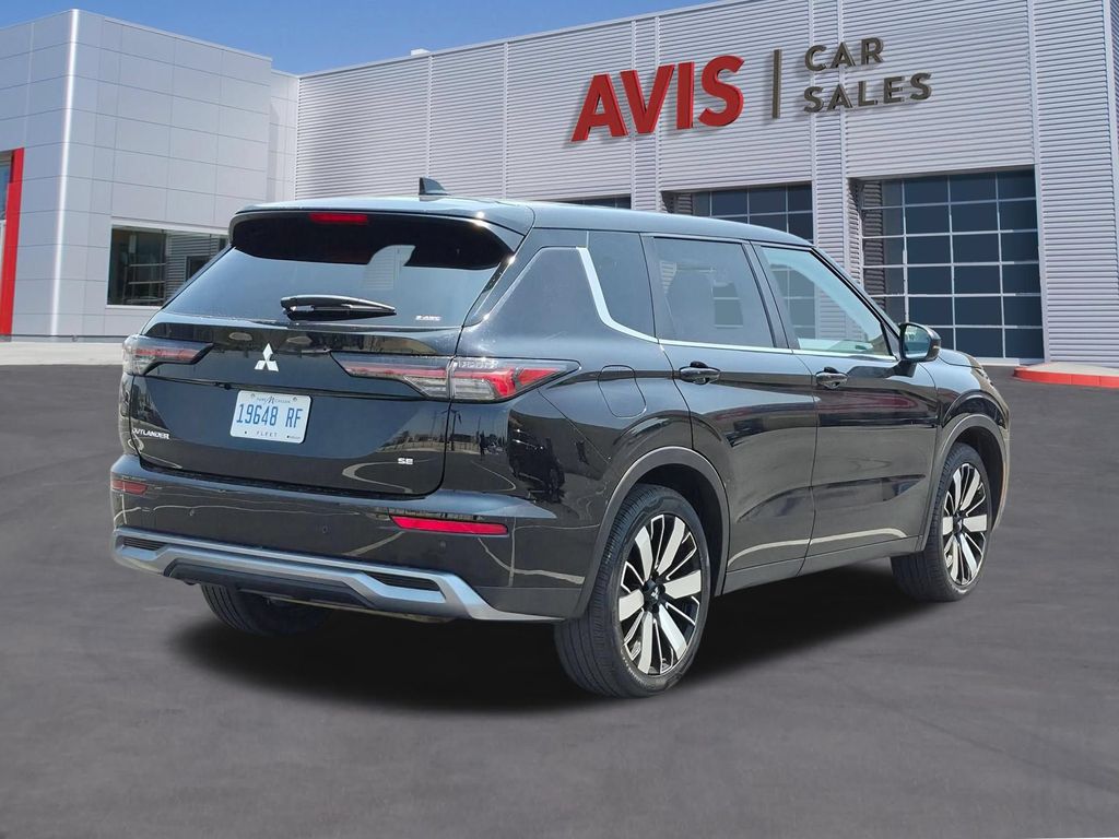Thumbnail: 2025 Mitsubishi Outlander - 6