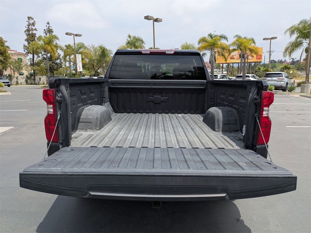 Thumbnail: 2023 Chevrolet Silverado 1500 - 30