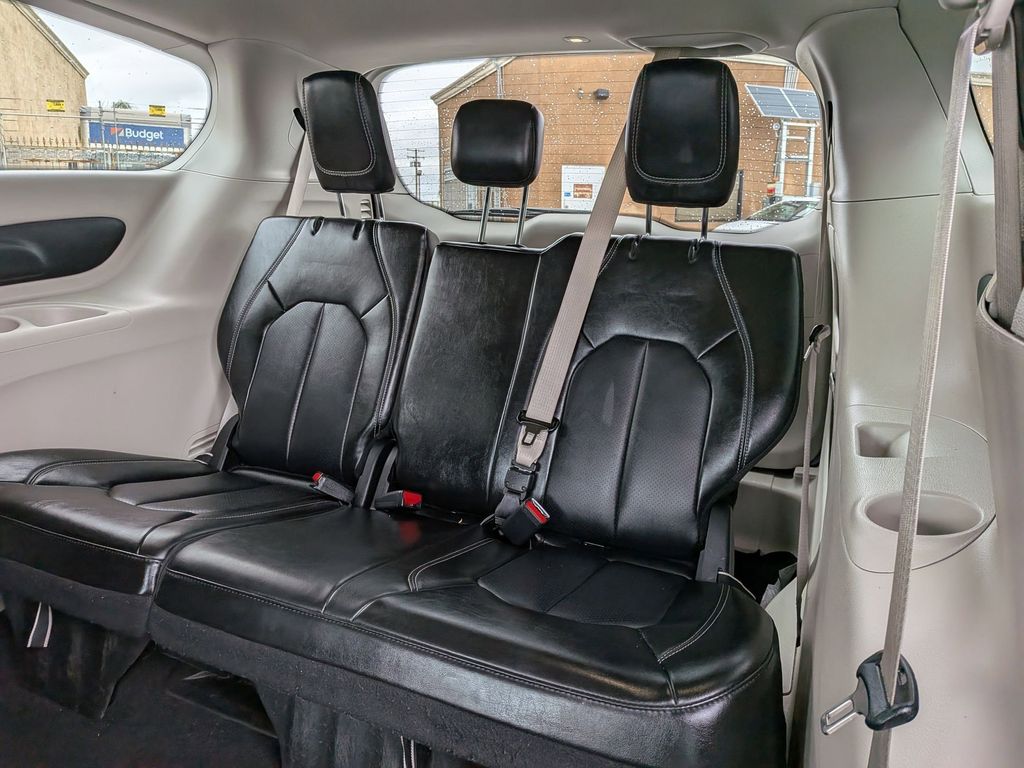 Thumbnail: 2024 Chrysler Pacifica - 26