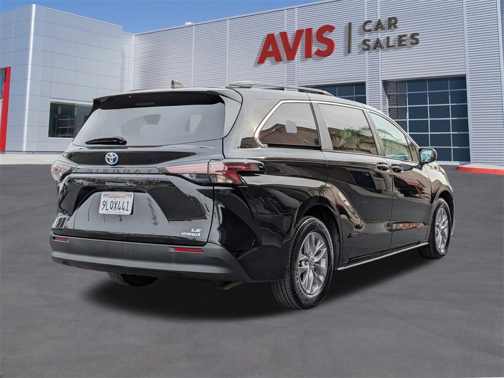 Thumbnail: 2024 Toyota Sienna - 6