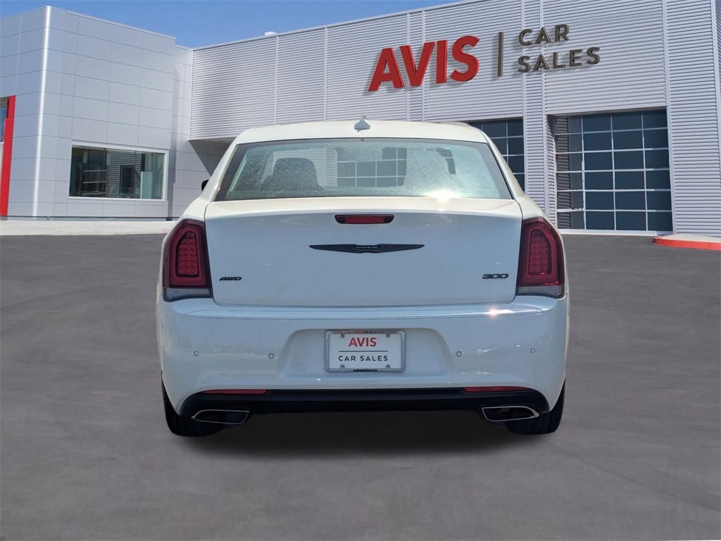 Thumbnail: 2022 Chrysler 300 - 7