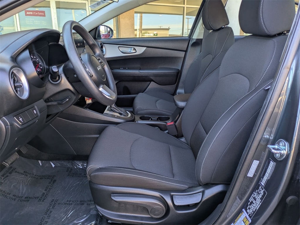 Thumbnail: 2024 Kia Forte - 25