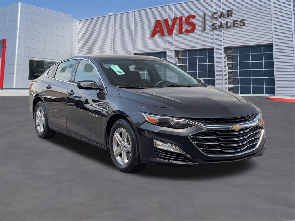 Thumbnail: 2023 Chevrolet Malibu - 3