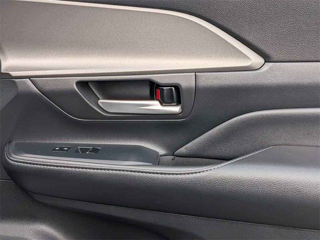 Thumbnail: 2025 Toyota Grand Highlander - 33