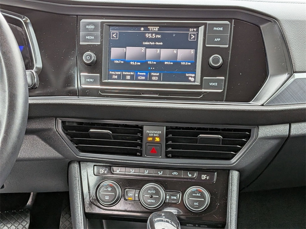 Thumbnail: 2024 Volkswagen Jetta - 19