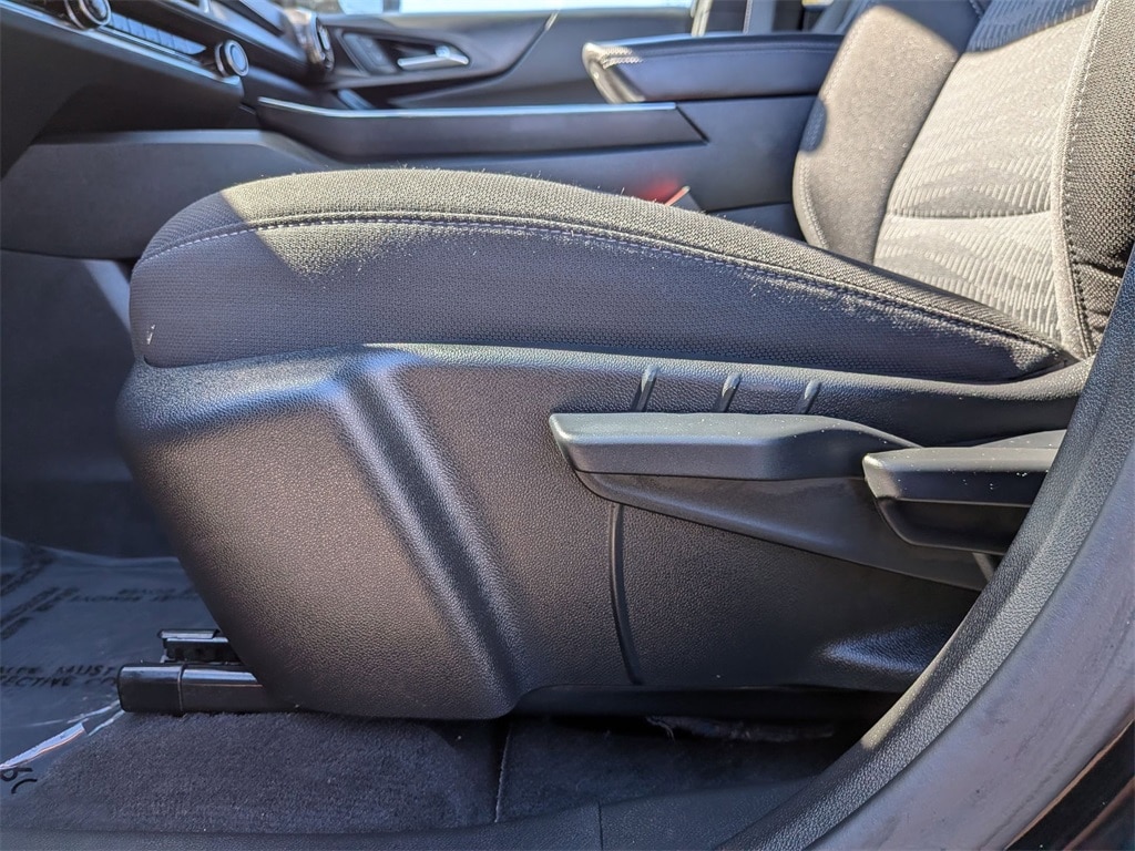 Thumbnail: 2025 Chevrolet Equinox - 16