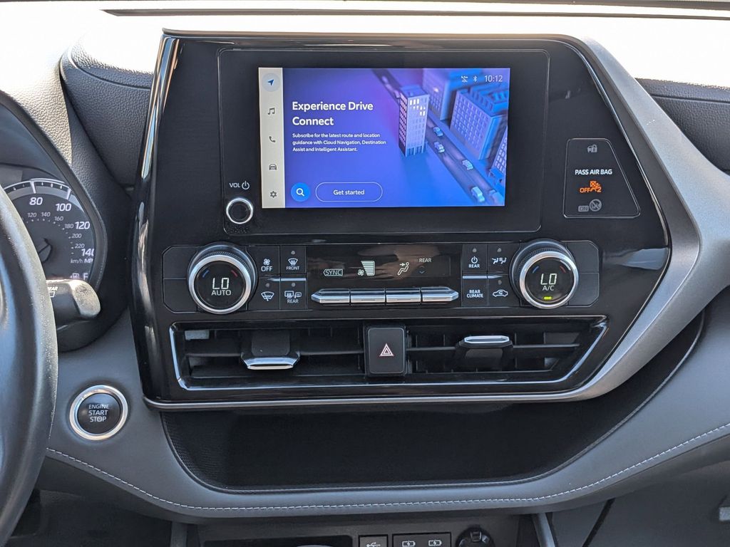 Thumbnail: 2024 Toyota Highlander - 19