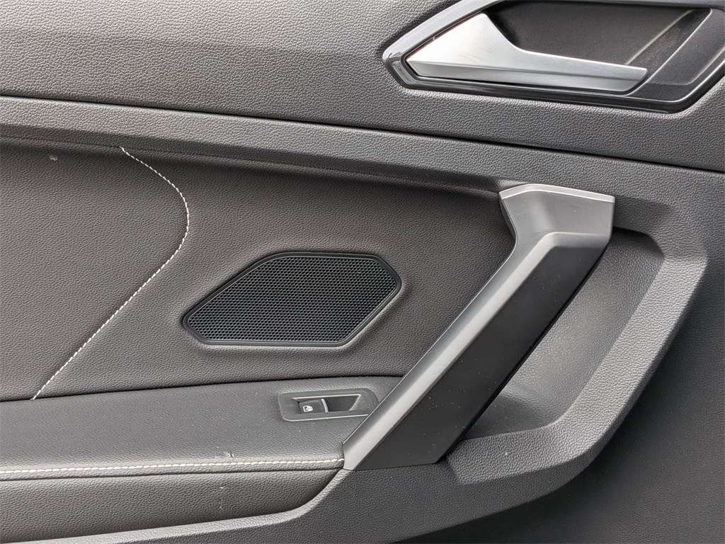 Thumbnail: 2024 Volkswagen Tiguan - 27