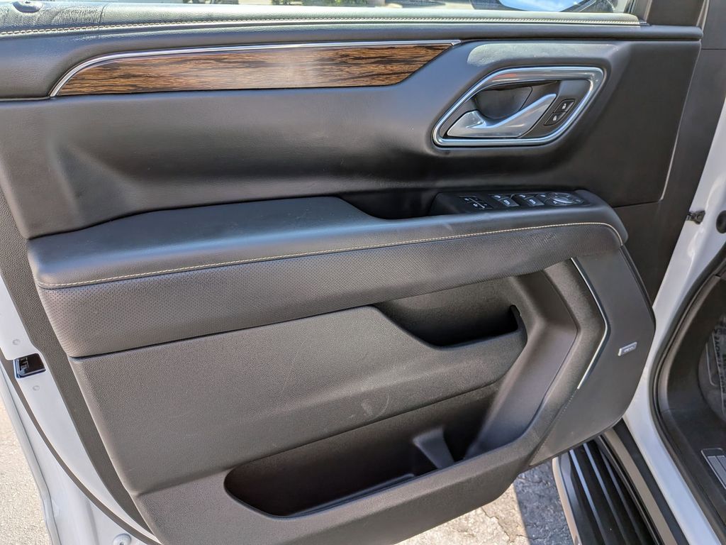 Thumbnail: 2023 Chevrolet Suburban - 11