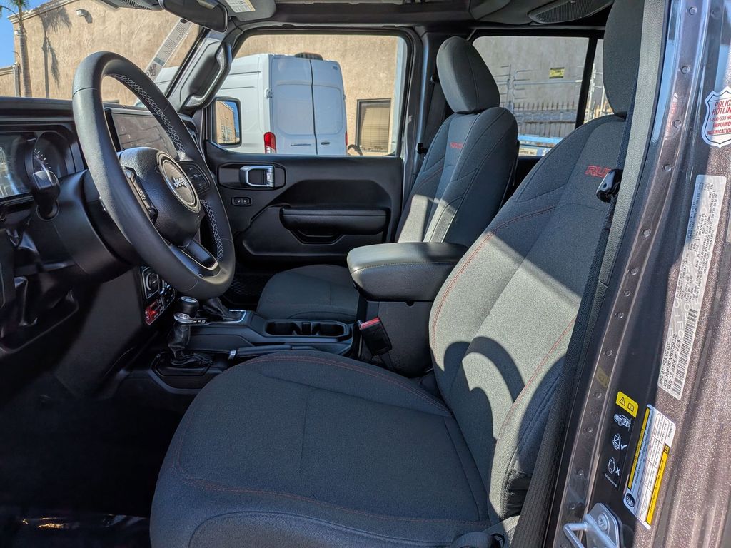 Thumbnail: 2025 Jeep Wrangler - 15