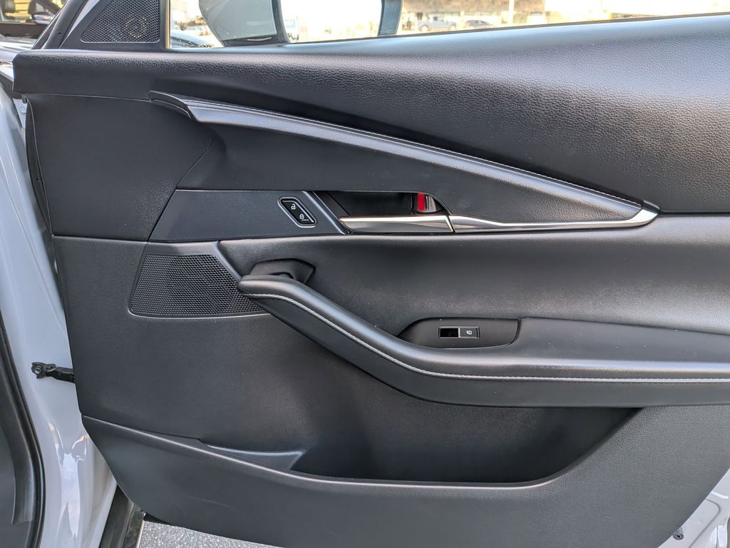 Thumbnail: 2025 Mazda CX-30 - 33