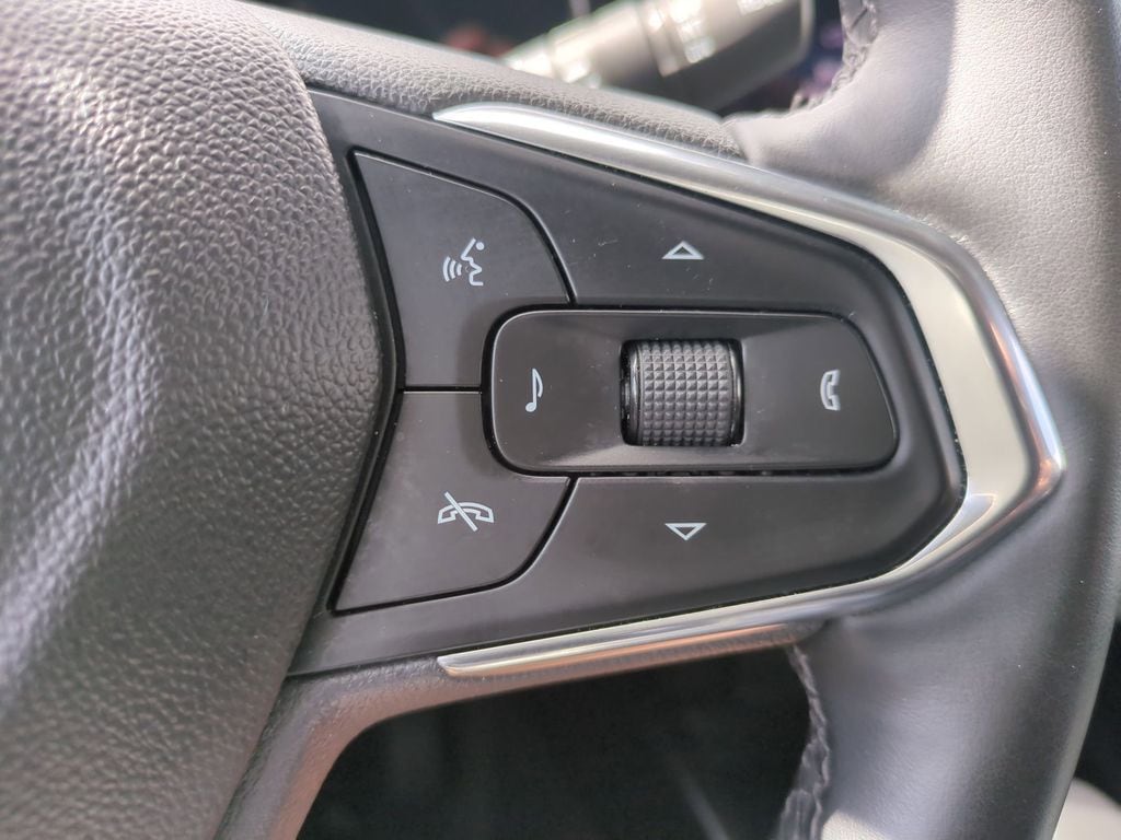 Thumbnail: 2025 Chevrolet Trax - 21