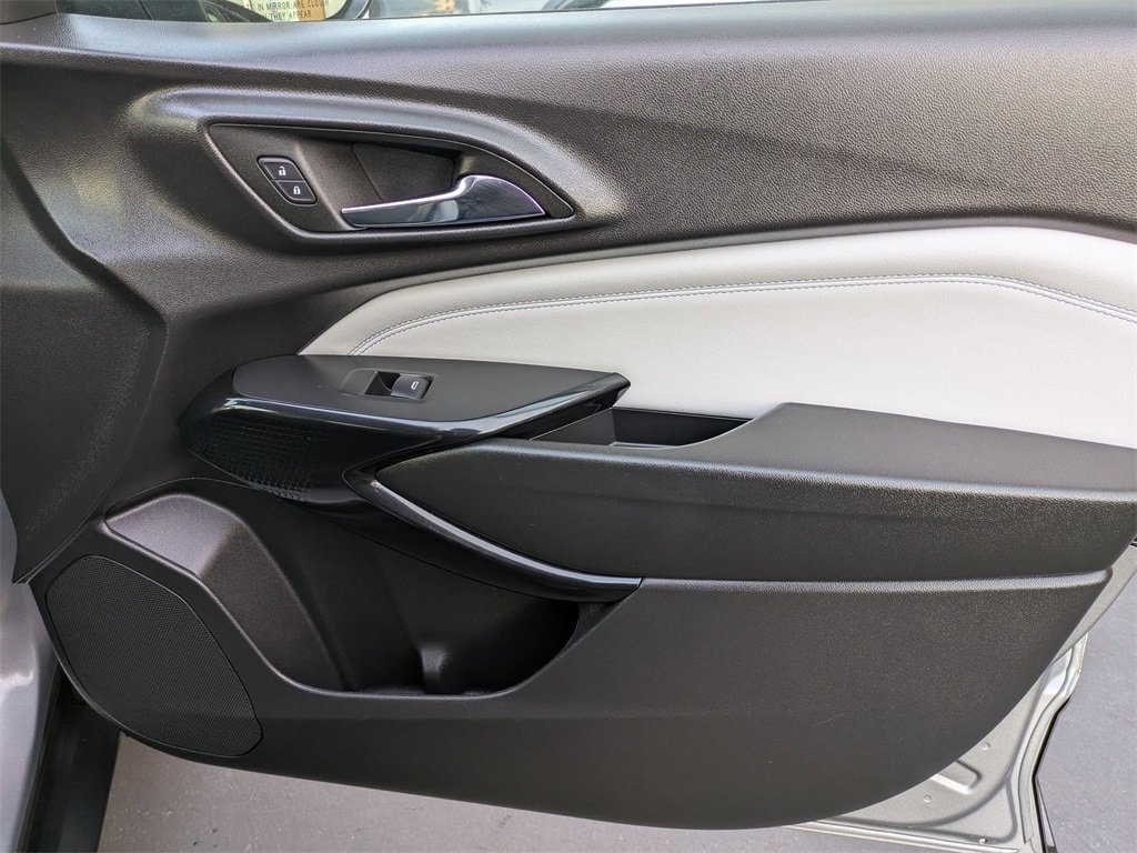 Thumbnail: 2025 Chevrolet Trax - 33