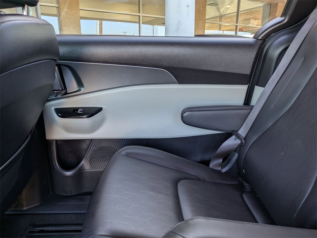 Thumbnail: 2024 Kia Carnival - 27