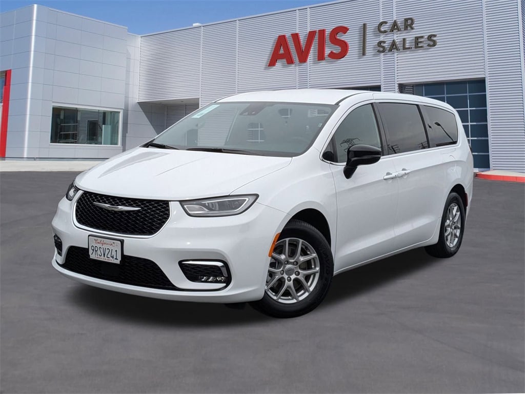 Certified 2025 Chrysler Pacifica Select Minivan/Van