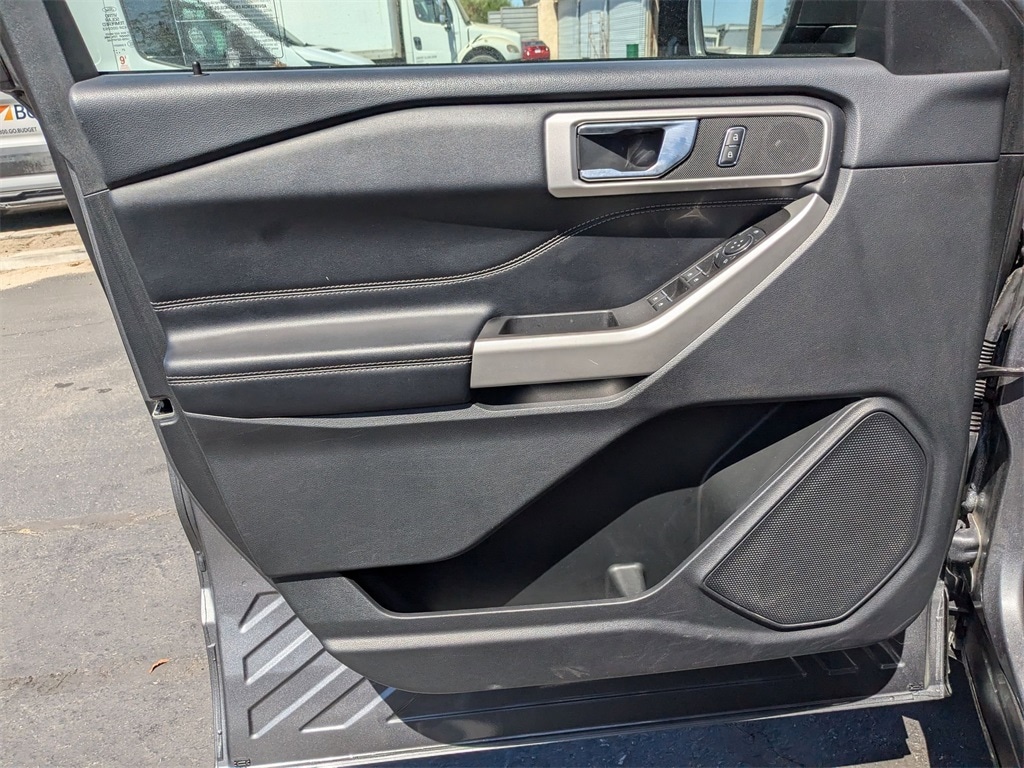 2022 Ford Explorer XLT 11