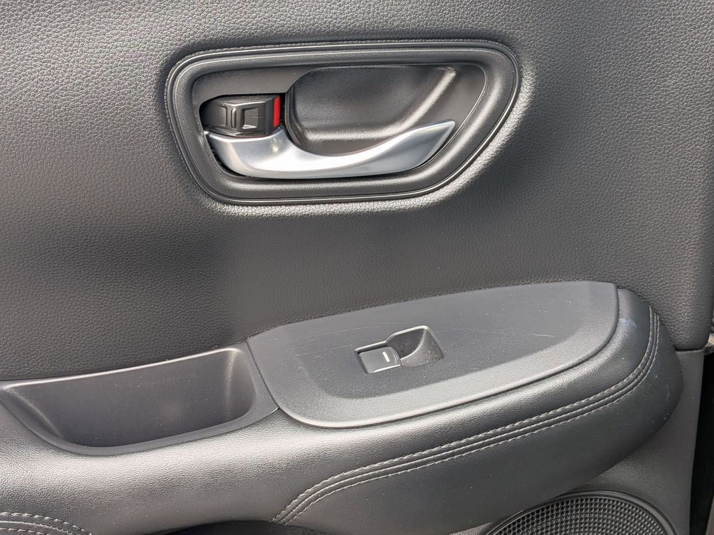 Thumbnail: 2025 Honda HR-V - 26