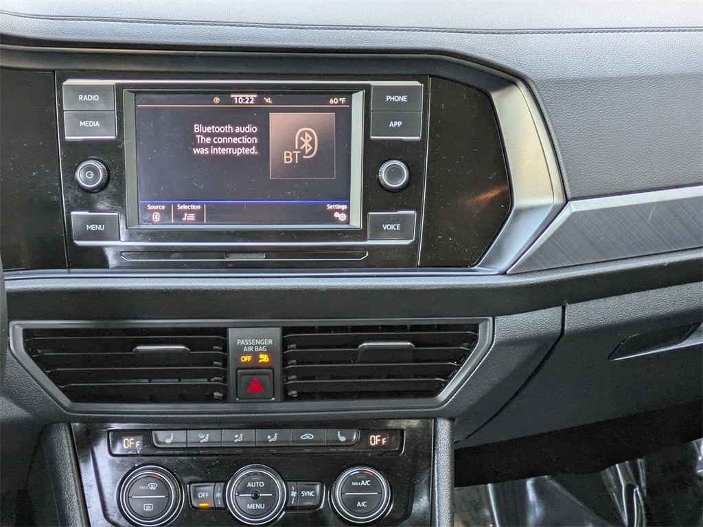 Thumbnail: 2024 Volkswagen Jetta - 18