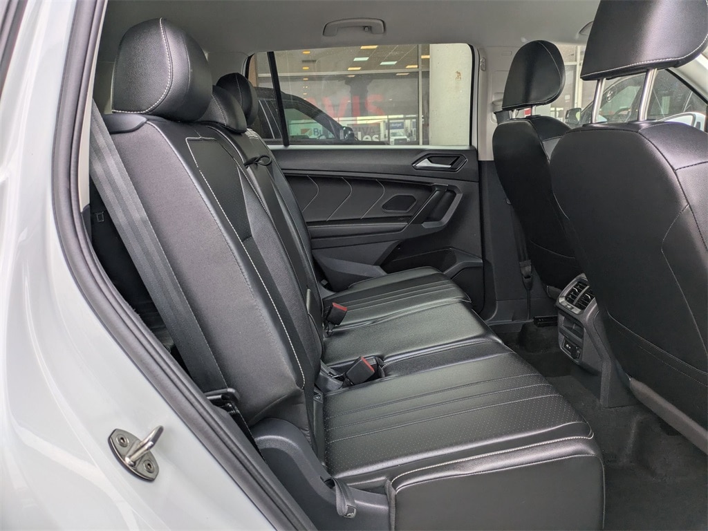 Thumbnail: 2024 Volkswagen Tiguan - 32