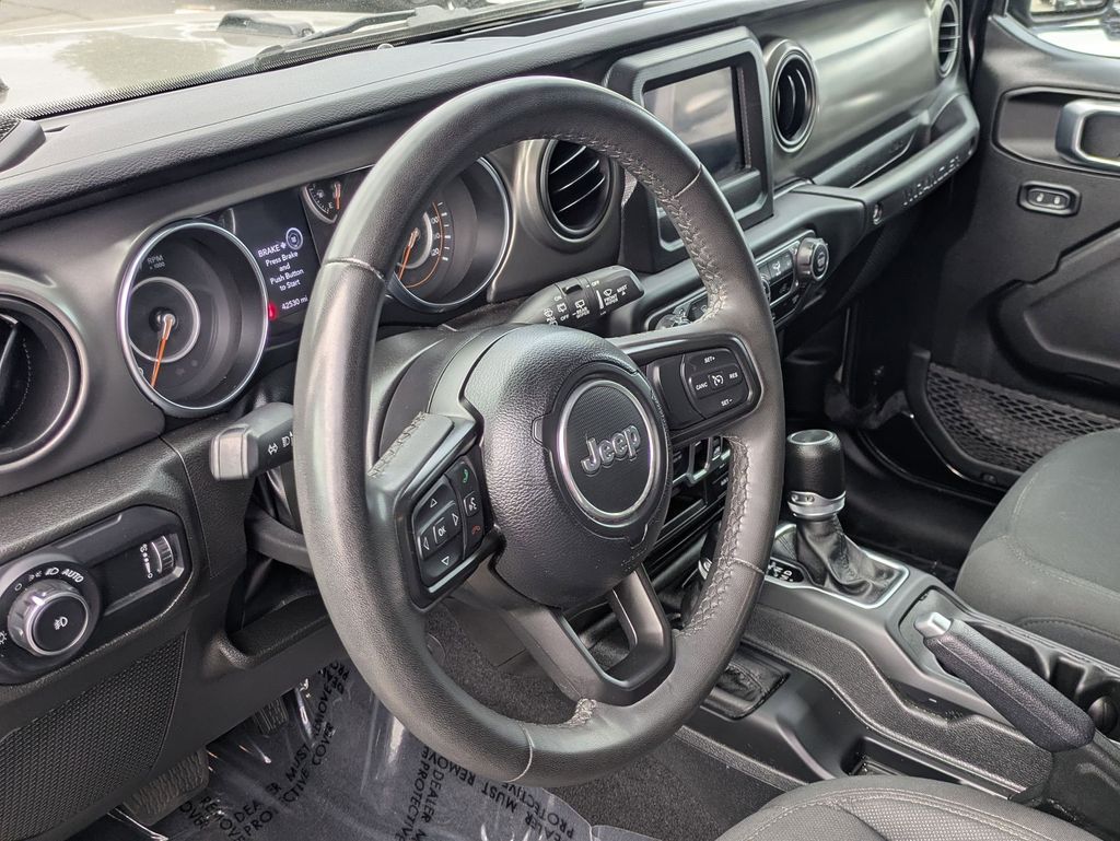 Thumbnail: 2023 Jeep Wrangler - 17