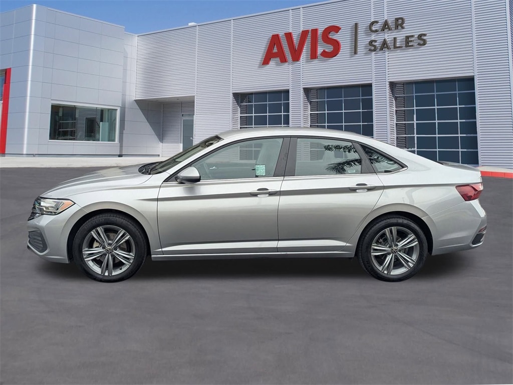 Thumbnail: 2024 Volkswagen Jetta - 10