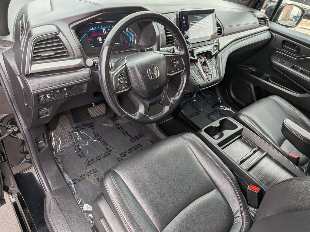 Thumbnail: 2024 Honda Odyssey - 14