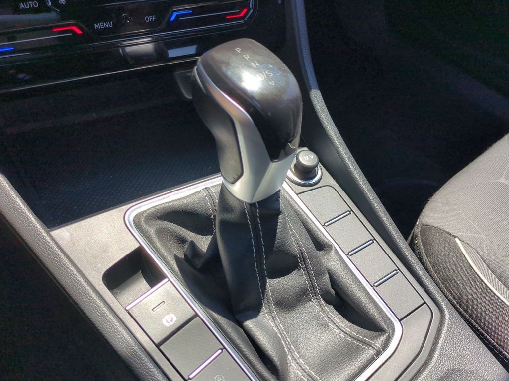 Thumbnail: 2025 Volkswagen Jetta - 19