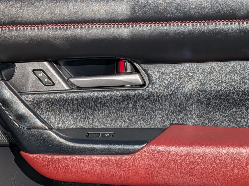 Thumbnail: 2025 Mazda CX-50 - 32