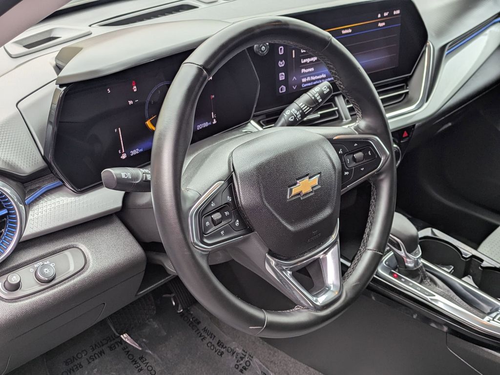 Thumbnail: 2025 Chevrolet Trax - 19