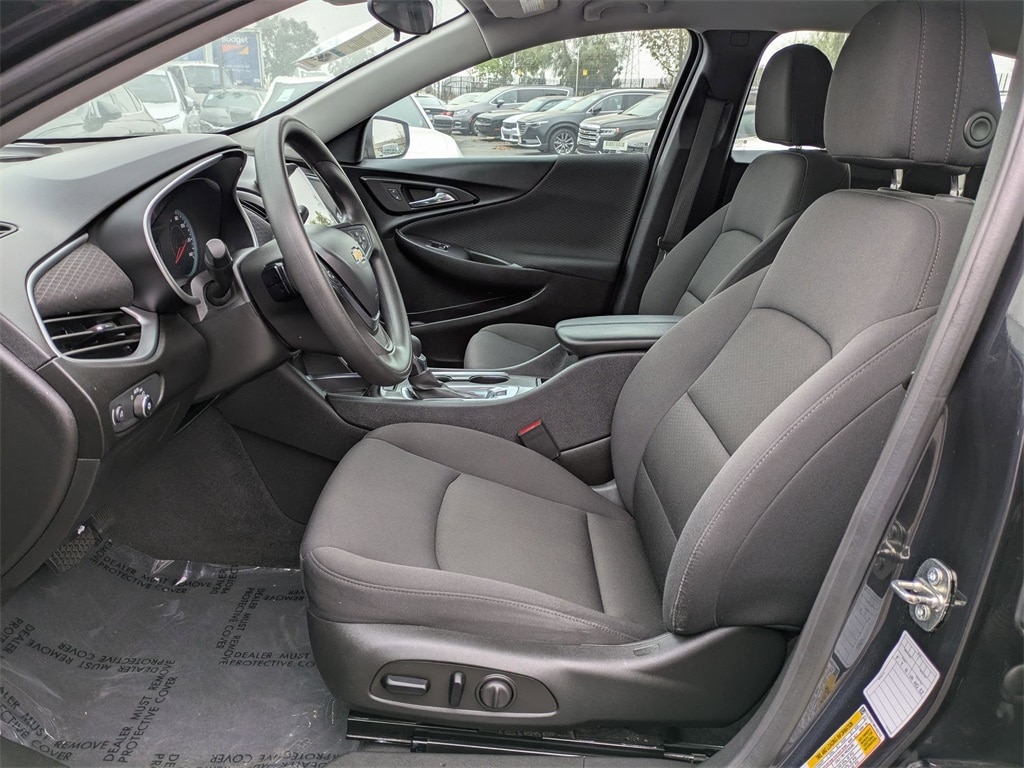 Thumbnail: 2023 Chevrolet Malibu - 25