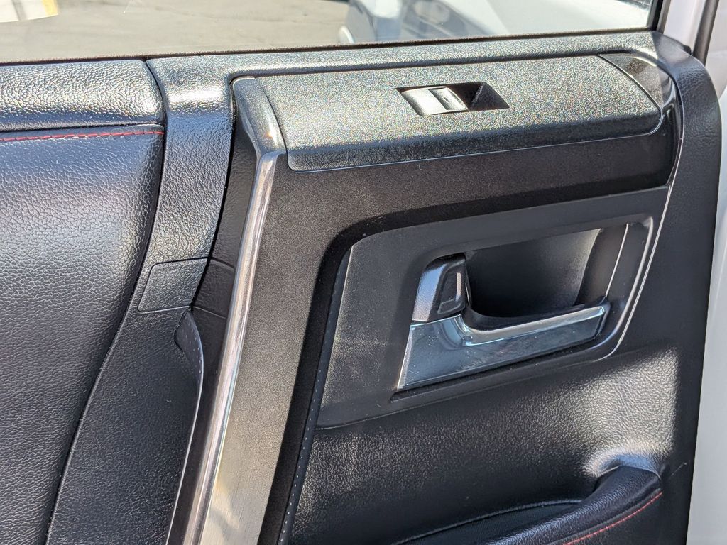 Thumbnail: 2024 Toyota 4Runner - 27