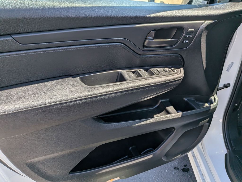 Thumbnail: 2025 Honda Odyssey - 11