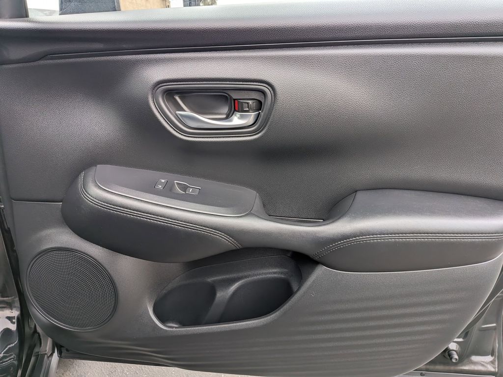 Thumbnail: 2025 Honda HR-V - 32