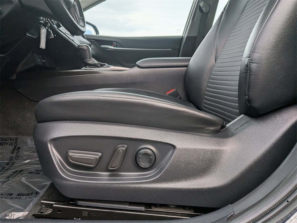 Thumbnail: 2024 Toyota Camry - 16