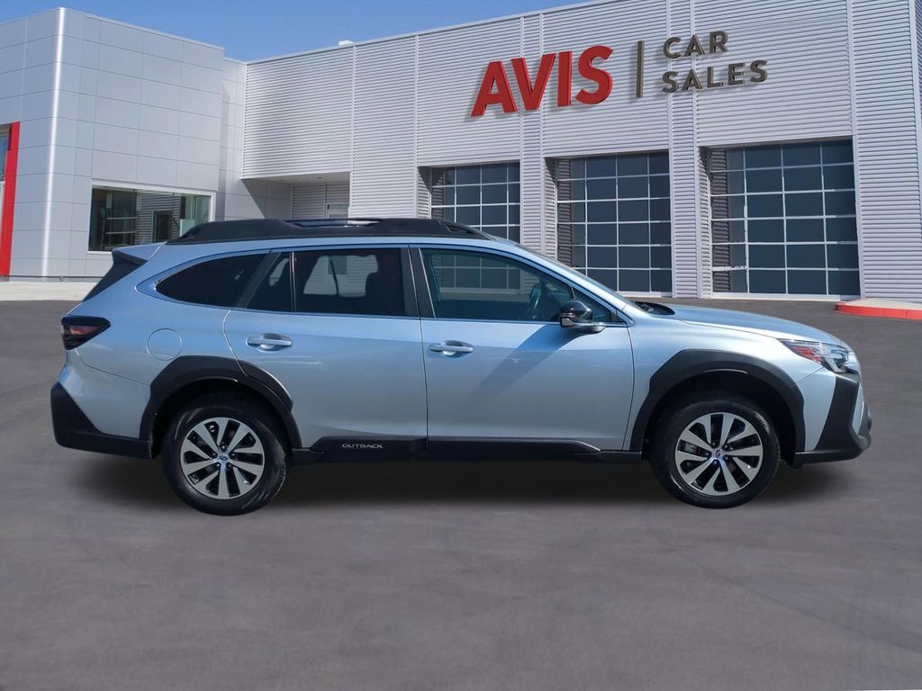 Thumbnail: 2025 Subaru Outback - 5