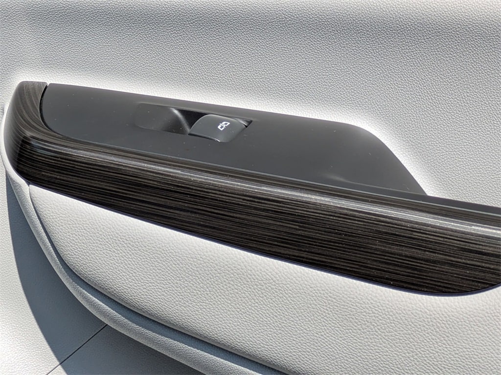 Thumbnail: 2023 GMC Acadia - 35