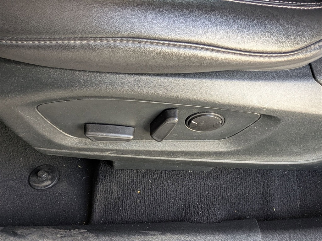 Thumbnail: 2023 Ford Explorer - 14