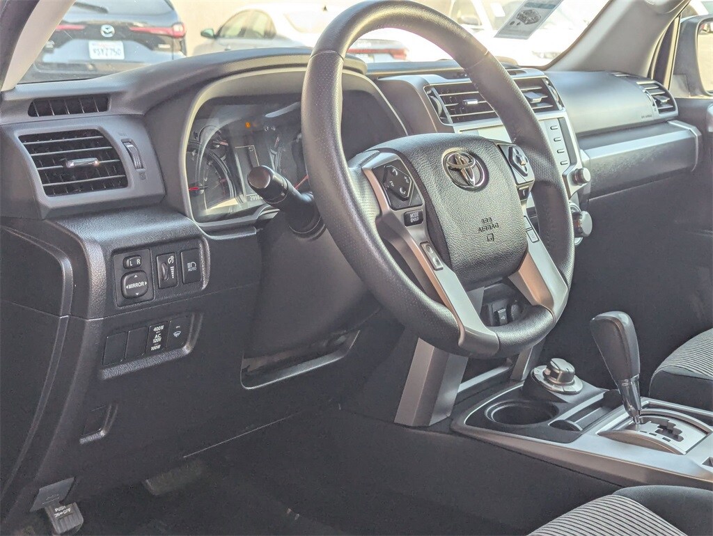 Thumbnail: 2024 Toyota 4Runner - 12