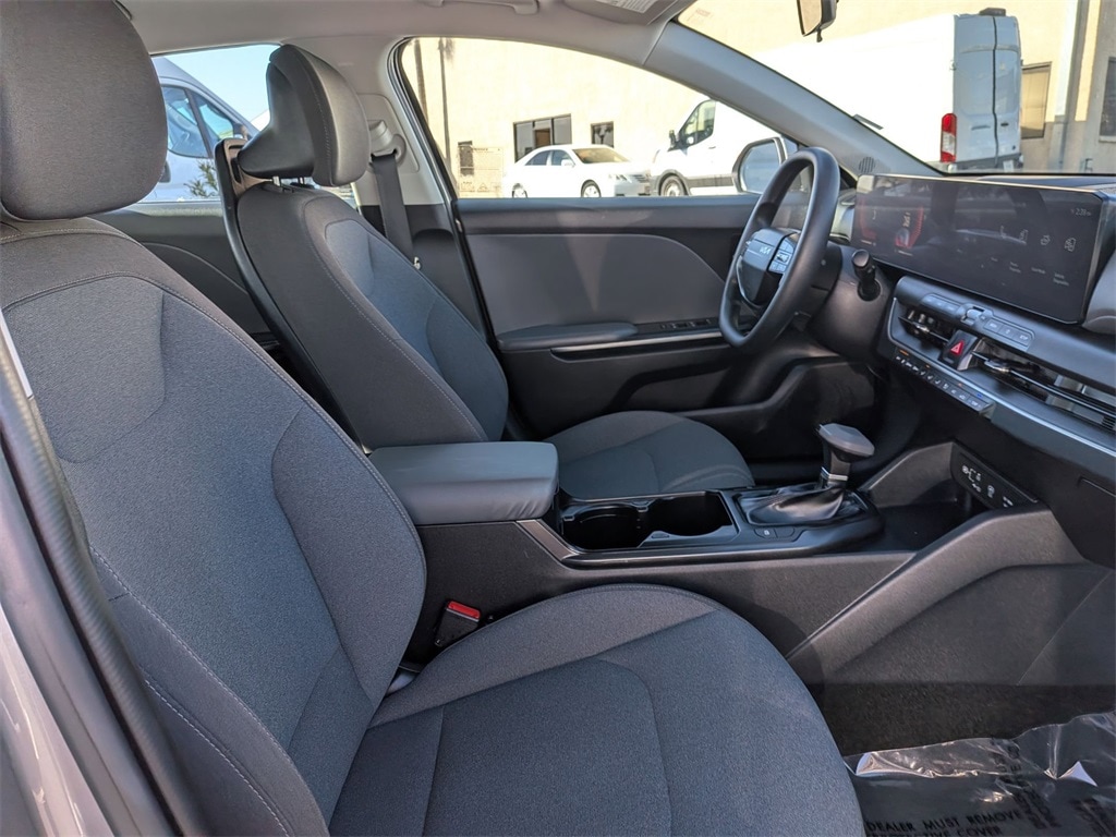 Thumbnail: 2025 Kia K4 - 28