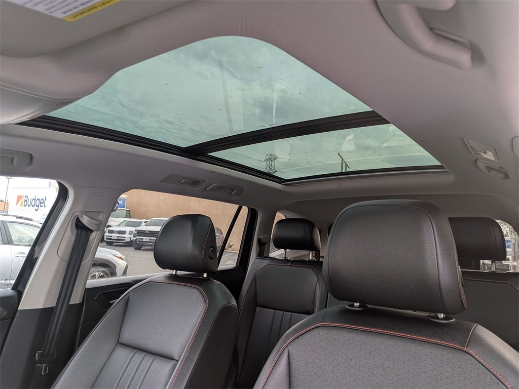 Thumbnail: 2024 Volkswagen Tiguan - 17