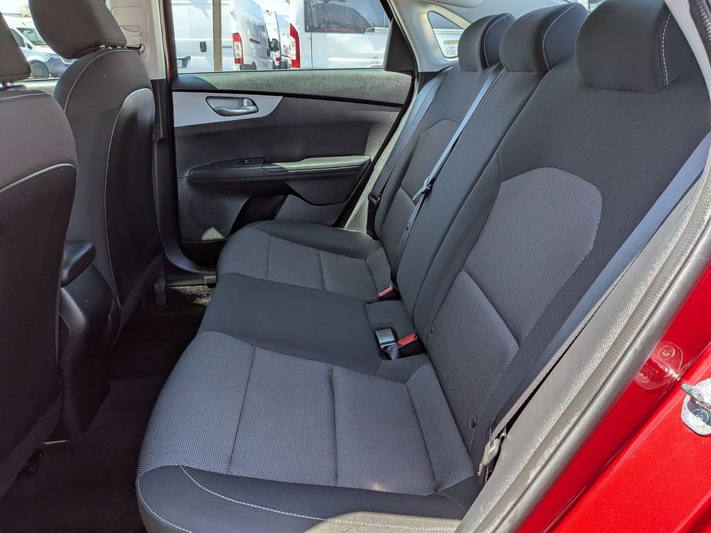 Thumbnail: 2024 Kia Forte - 27