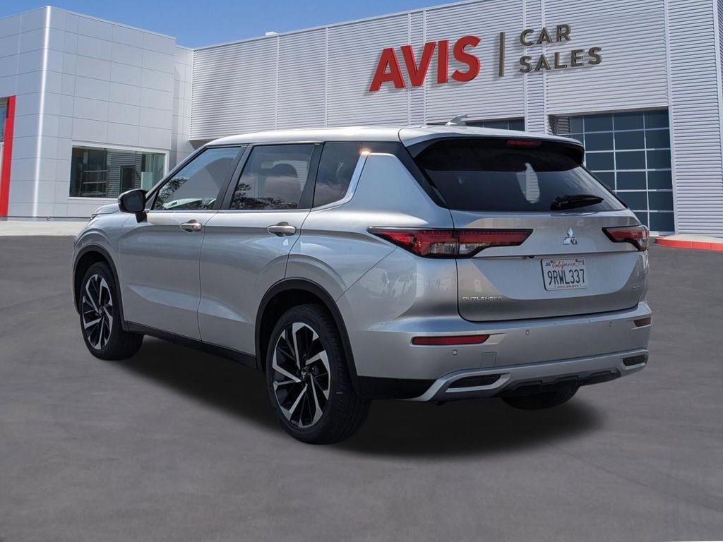 Thumbnail: 2024 Mitsubishi Outlander - 9
